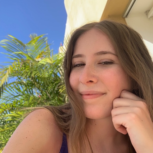 fiona_hood